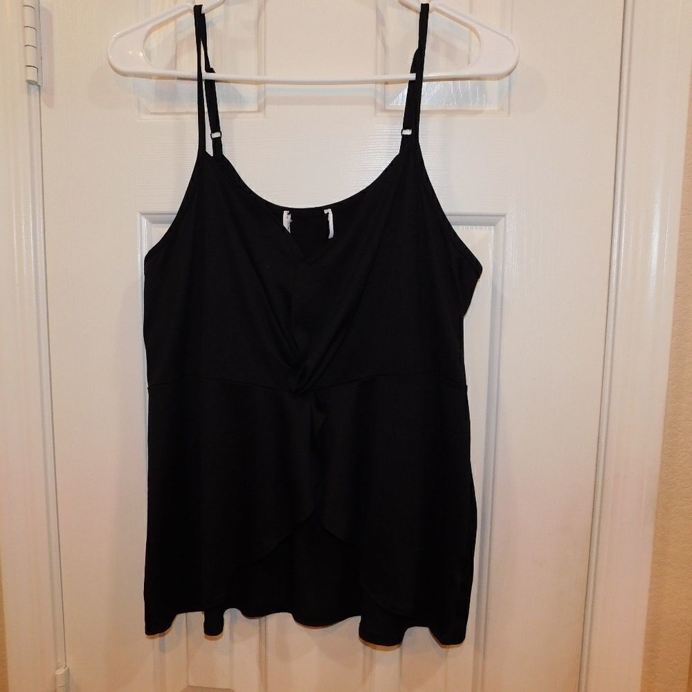 Madison & Berkeley Twist Front Tank C3